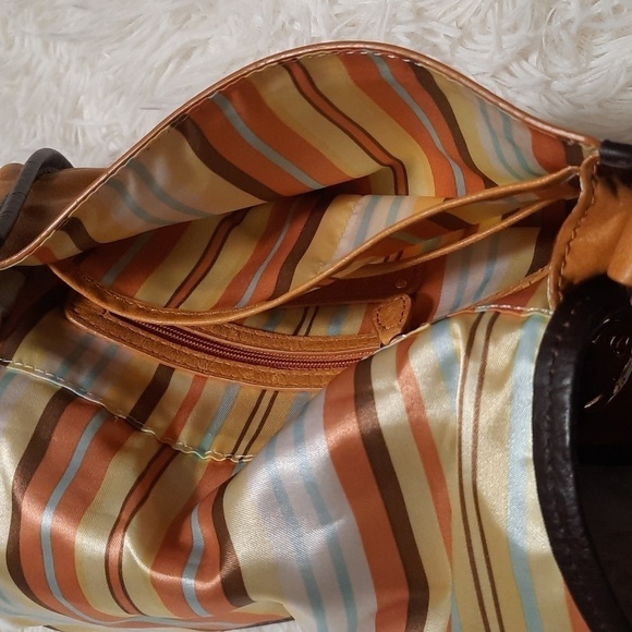 Kate Landry Crossbody Bag - Picture 4 of 8